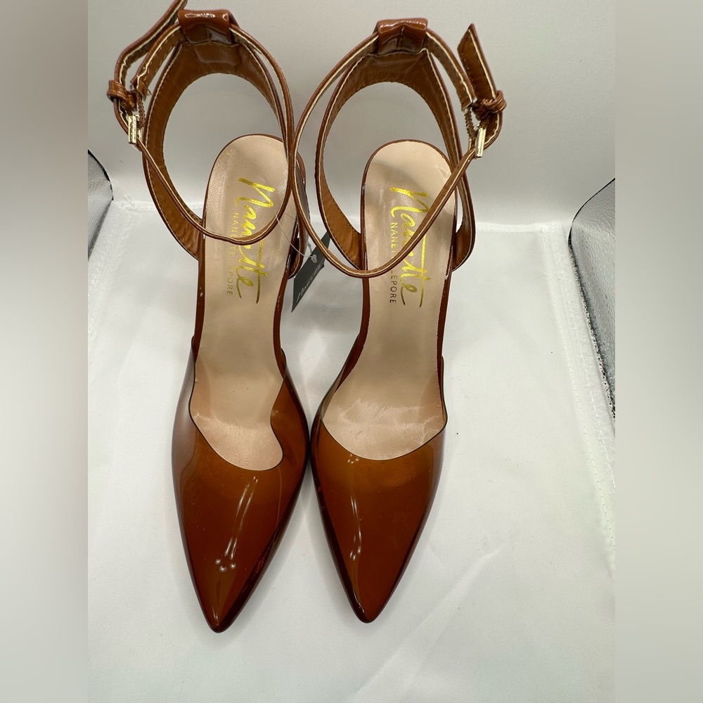 Women shoe size 8.5.  Brand. Nanette Lepire